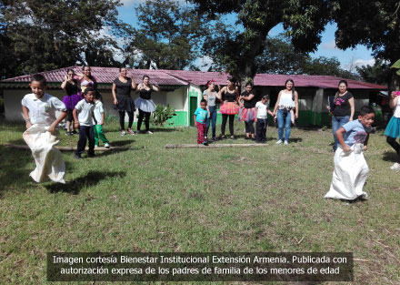 Voluntariado Transformarte visitó la escuela La Meseta en Quimbaya