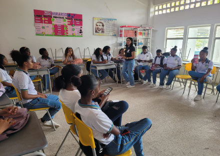 laboratorios-de-inmersion-en-las-escuelas-normales-superiores-en-convenio